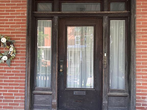 224 front building entrance