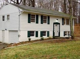 12 Mountainside Rd, Warwick, NY 10990