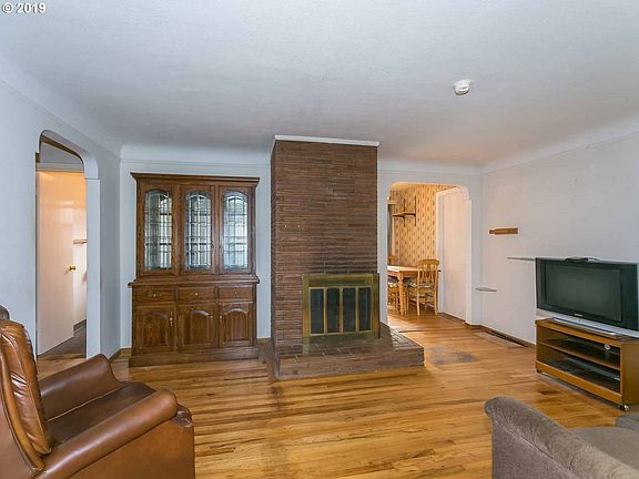 4th image of 732 Ellis Ave