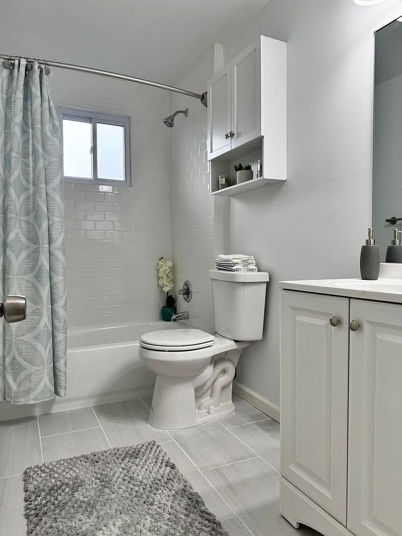 Regency Terrace — Photo 4