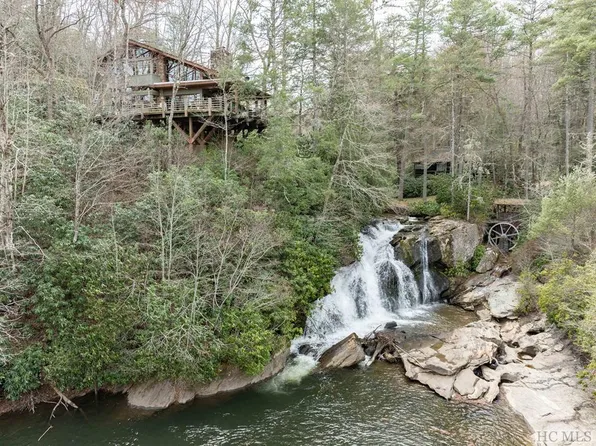 209 Lakeshore Drive, Cullowhee, NC 28723