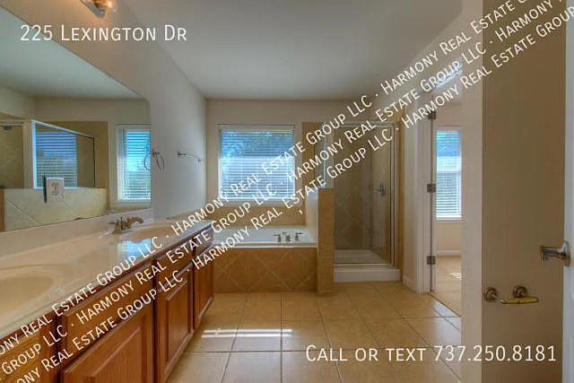 225 Lexington Dr — Photo 30