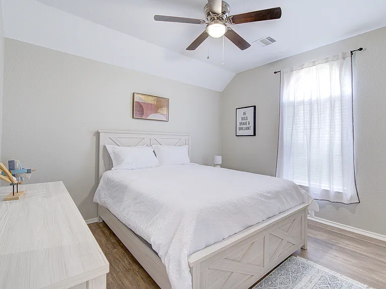 9422 Comstock Meadows Dr — Photo 19