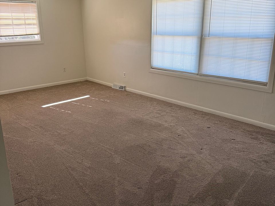 2nd image of 335 Highview Cir