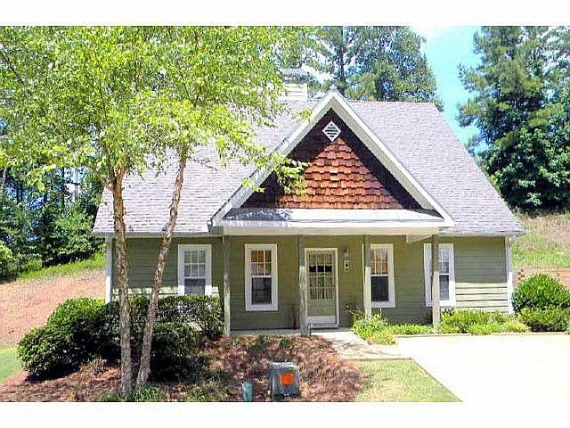 271 Lakeside Dr photo 1
