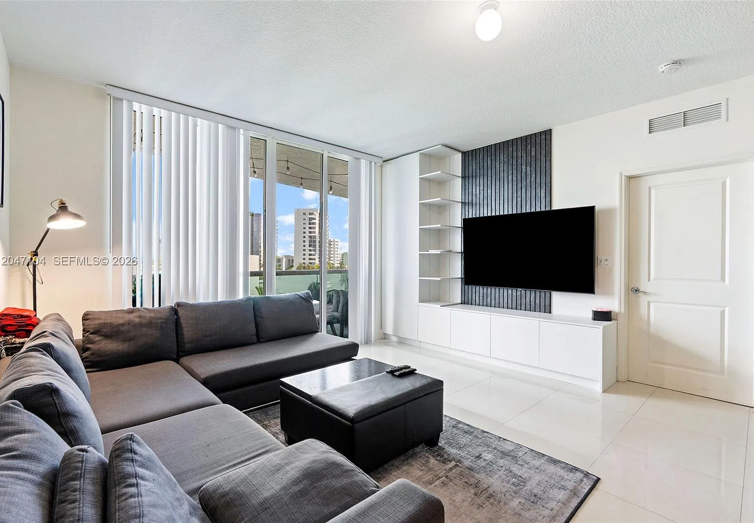 360 Condo A — Photo 2