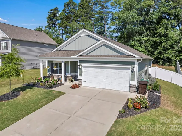 105 Cramerton Mills Pkwy, Cramerton, NC 28032