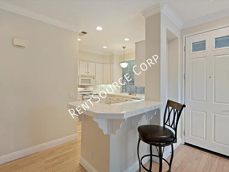 22900 Cheyenne Dr — Photo 5