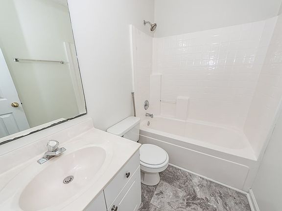 3rd image of 574 Carters Grove Rd