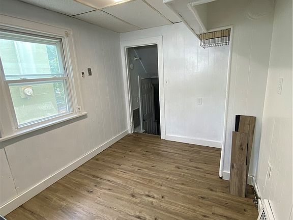 4th image of 3111 W 71st St
