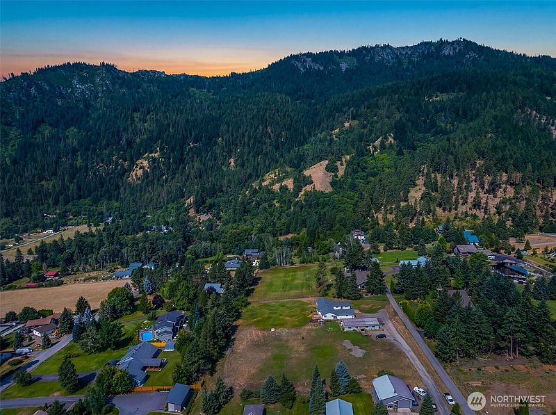 4th image of 65 Ski Ridge Lane