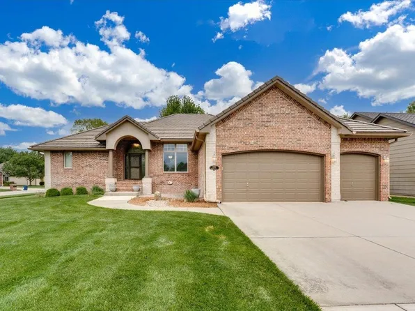 8309 W Meadow Pass Ct, Wichita, KS 67205