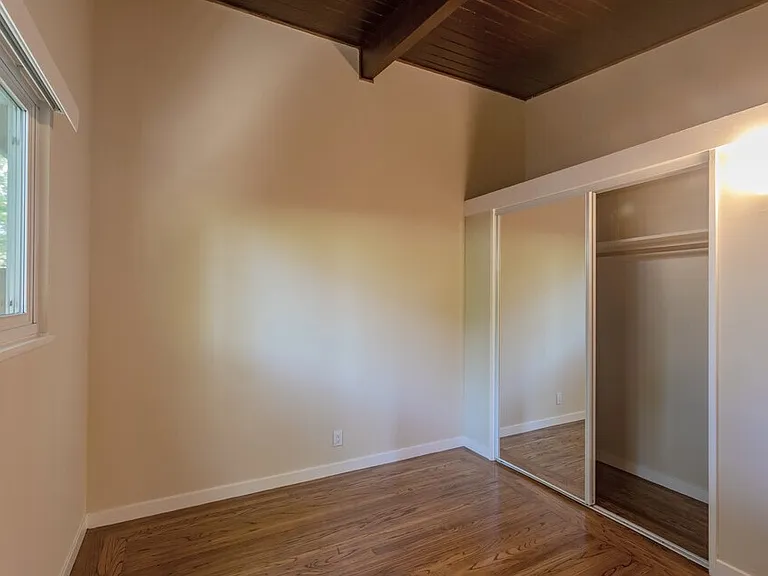 431 Stanford Ave #431 — Photo 6