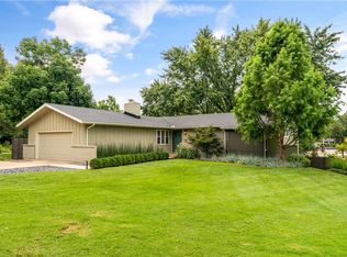 3315 W 98th St, Overland Park, KS 66206