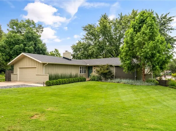 3315 W 98th St, Overland Park, KS 66206