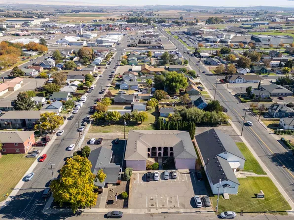 418 S 13th St, Sunnyside, WA 98944