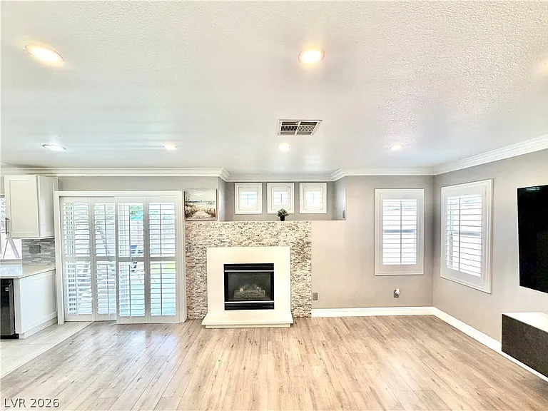 10087 Yellow Canary Ave — Photo 6