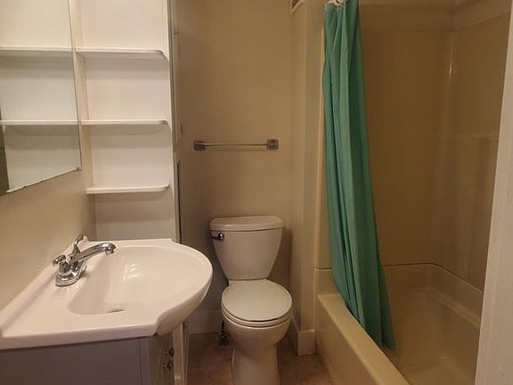 5th image of 527 E Buffalo St APT 7