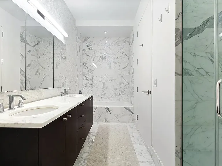 4630 Center Blvd #1005 — Photo 10