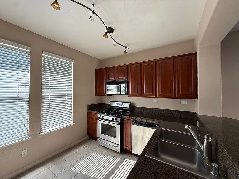 4350 Mount Kisco Way — Photo 5