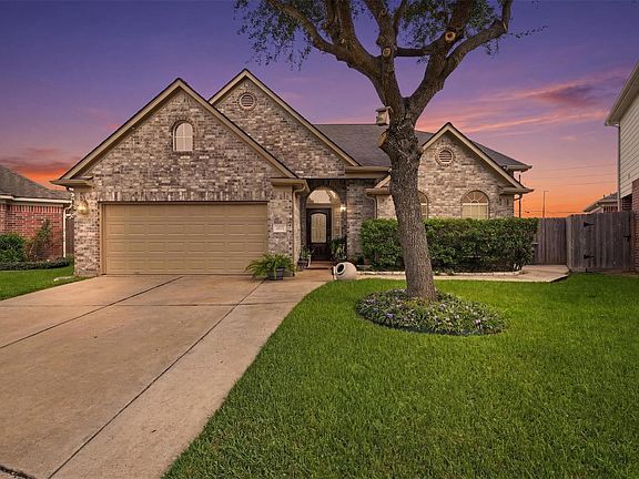 2nd image of 4015 Tulip Glen Ct
