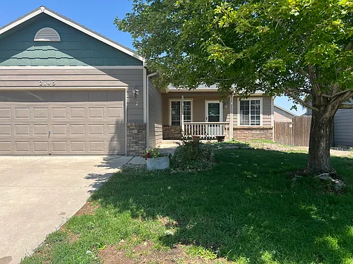 2145 Settlers Dr Photo 1