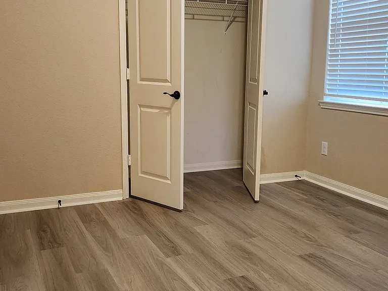 21326 Echo Manor Dr — Photo 3