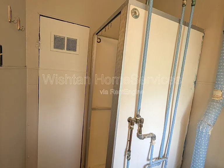 615 N Avery St #3 — Photo 6