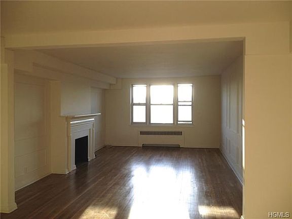 3rd image of 280 Collins Ave APT 8A