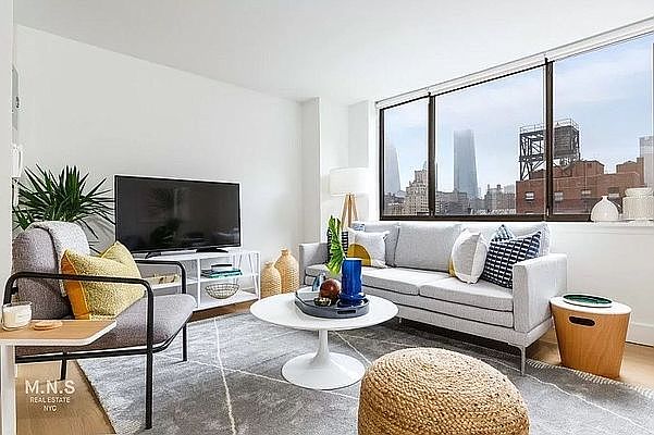 1st image of 250 W 19th St APT 5
