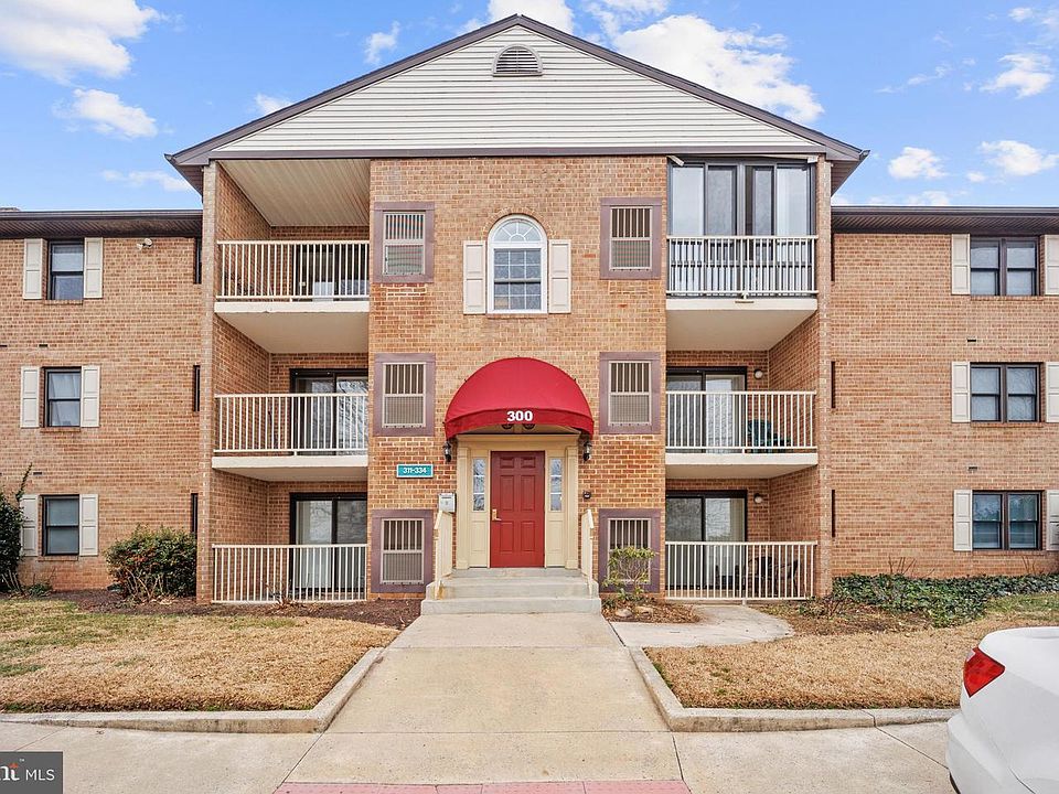 1st image of 331 Governor House Cir