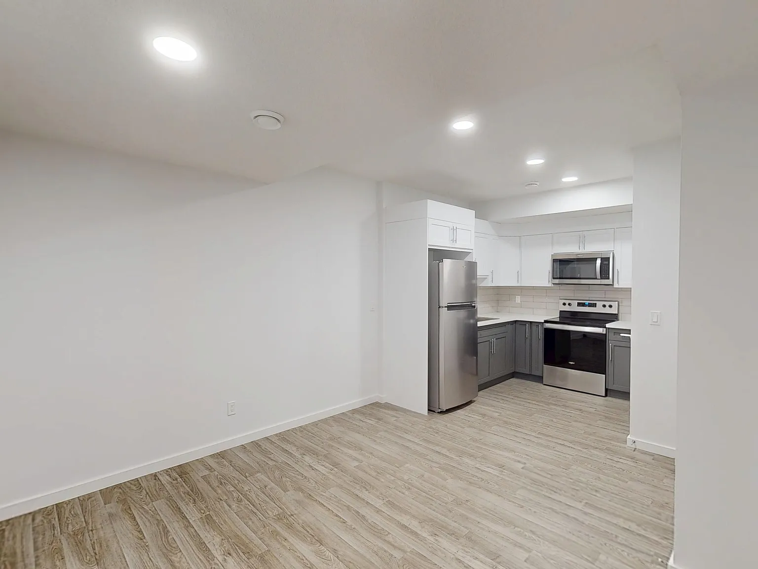 42B Heirloom Manor SE — Photo 2