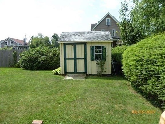 3rd image of 34 Auburn St