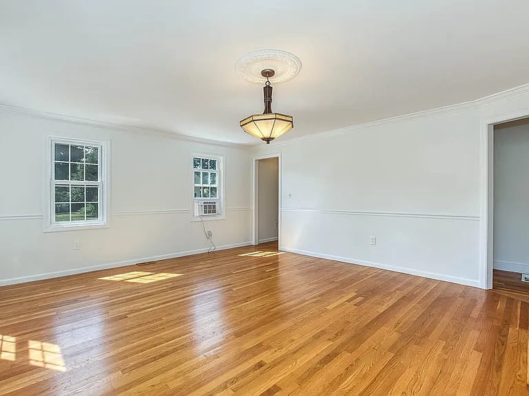 3 Oakhill Ave — Photo 8
