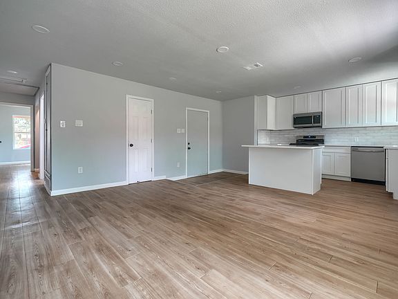 2nd image of 2325 San Medina Ave