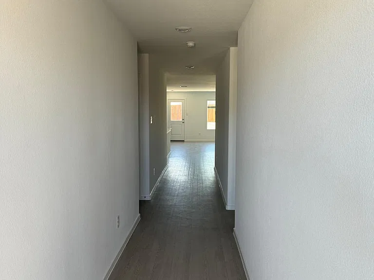 7909 Clements St — Photo 4