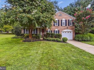 2225 Carmichael Dr, Vienna, VA 22181