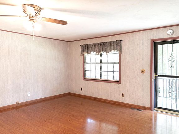 4th image of 1207 W Unity Rd