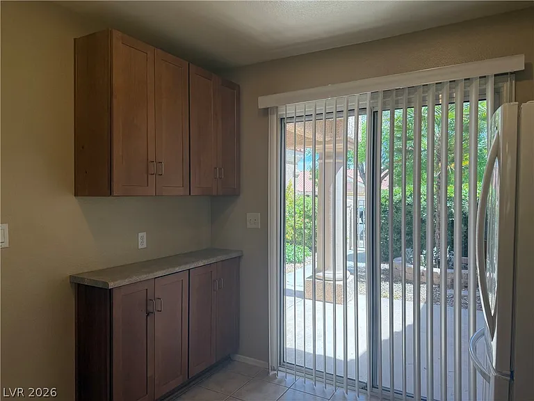 2425 Showcase Dr — Photo 14