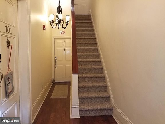 4th image of 1715 Wallace St APT 102
