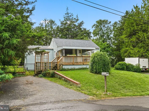 1209 Gloria Ave, Linthicum, MD 21090