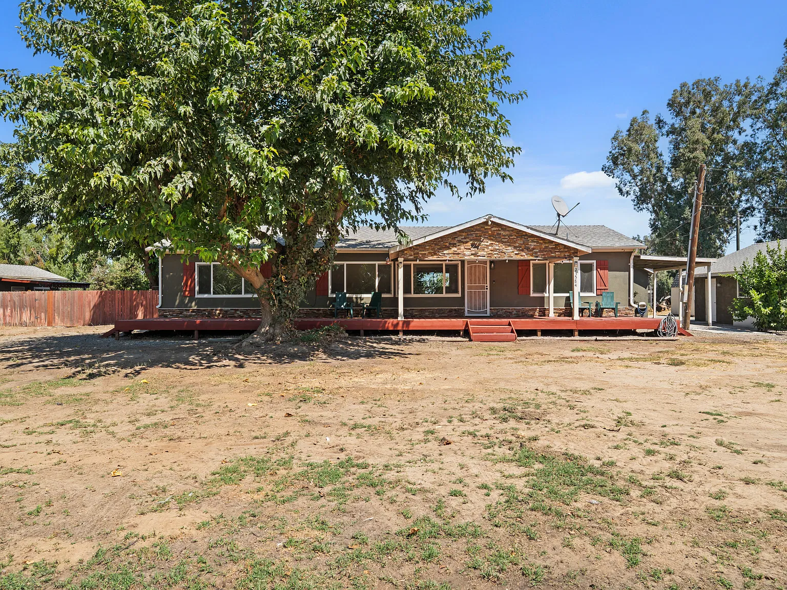 4 bed, 1372 sqft, $3,200 — Photo 1