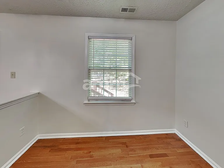 210 Wood Valley Ct — Photo 5