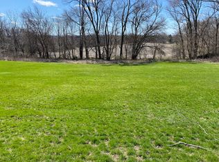 E South St, Freeport, IL 61032