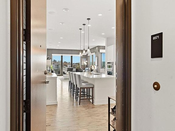 2nd image of 8571 Aspect Dr