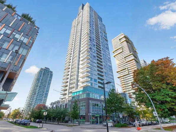 6333 Silver Ave #1107, Burnaby, BC V5H 0C3