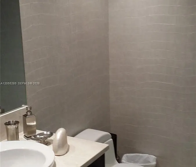 17121 Collins Ave #2306 — Photo 10