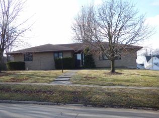 314 S Main St, Elizabeth, IL 61028