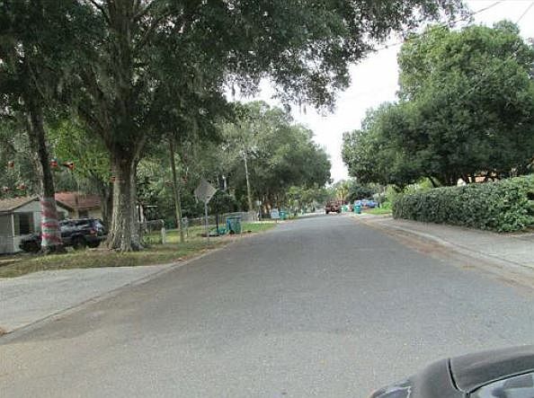 2nd image of 885 Pasadena Ave