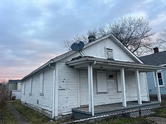 3rd image of 2103 Roosevelt Blvd